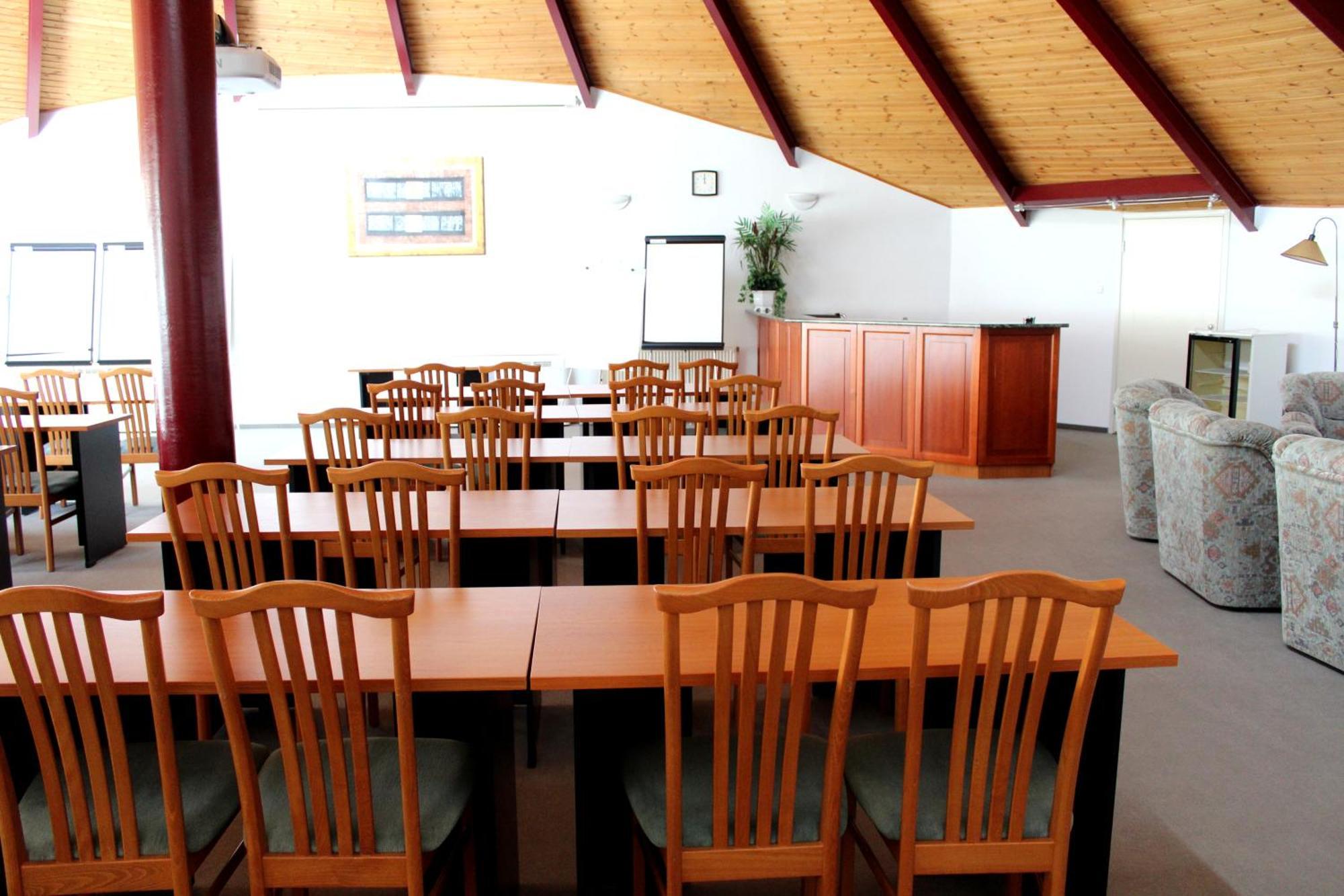 קסזטלי Hotel Ovit מראה חיצוני תמונה