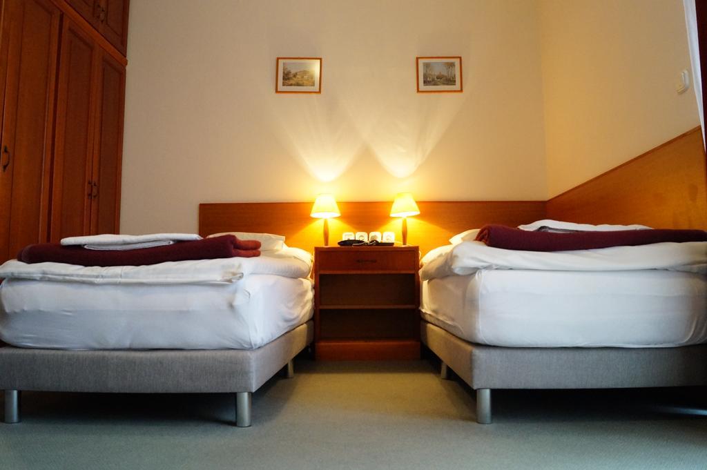 קסזטלי Hotel Ovit מראה חיצוני תמונה